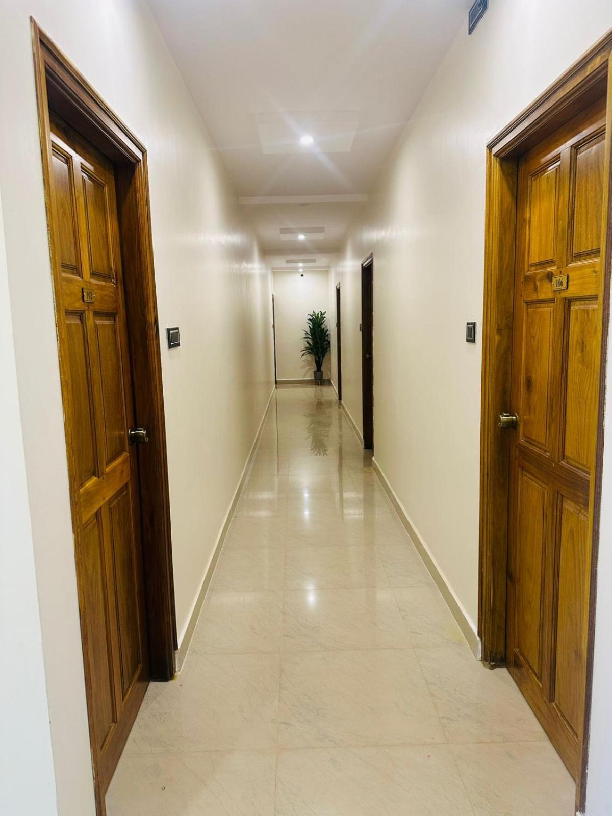 Hotel Yatri Nivas Sagara Extérieur photo