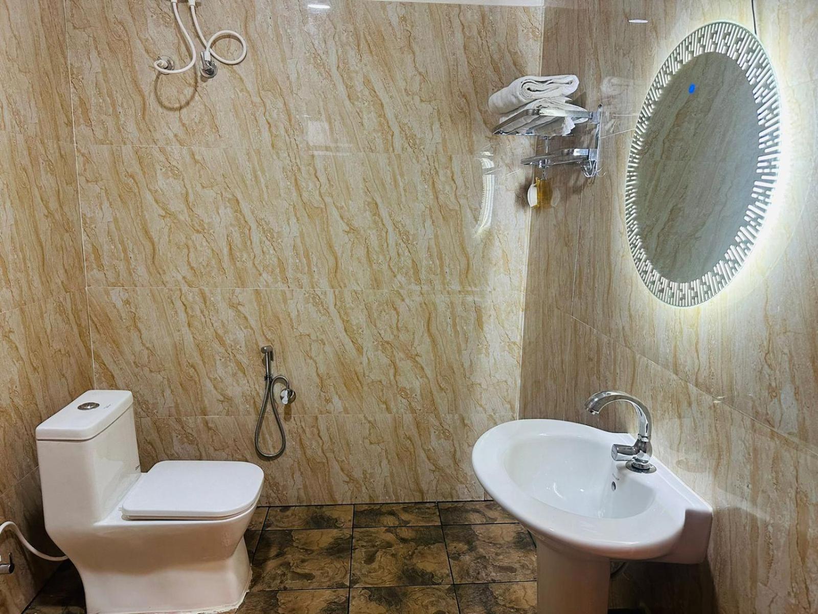 Hotel Yatri Nivas Sagara Extérieur photo